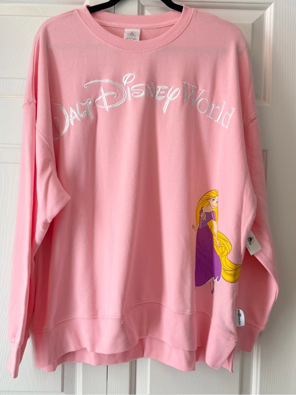 Disney Parks 2026 WDW Rapunzel Sweatshirt Pullover Size NEW - Picture 1 of 5